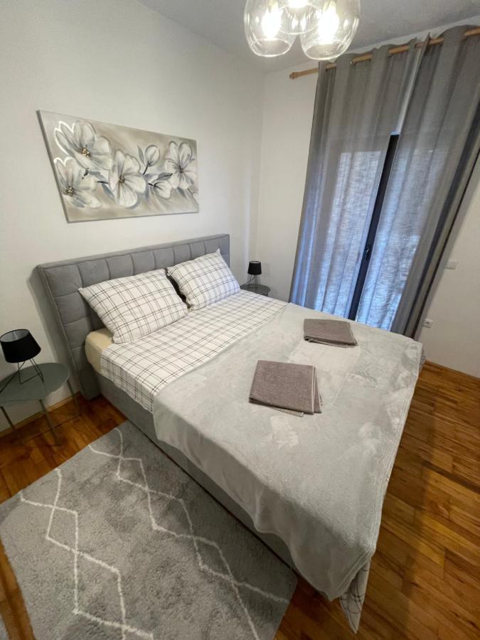 Apartman Ana Vrlika Exterior foto